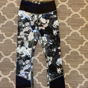 North Face Cropped Floral Leggings